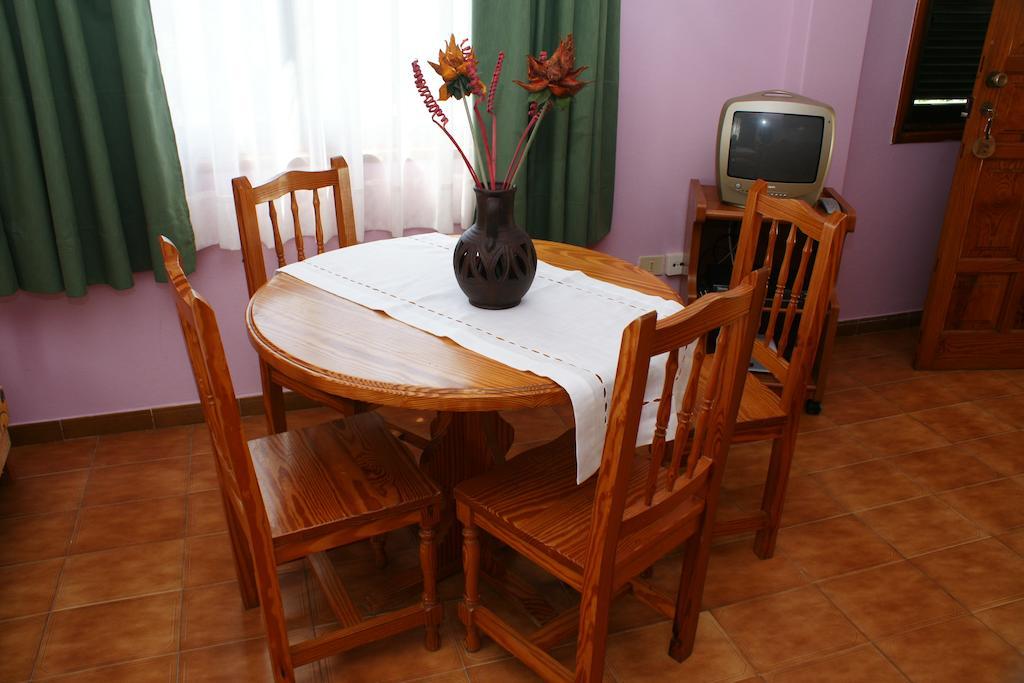 Apartamentos Nelly Valle Gran Rey Quarto foto